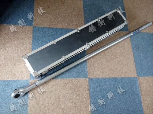 數(shù)顯扭力扳手圖片